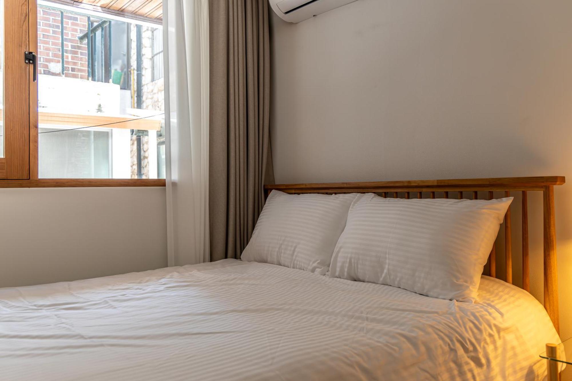 Marie's House 201 Hongdae Bed & Breakfast