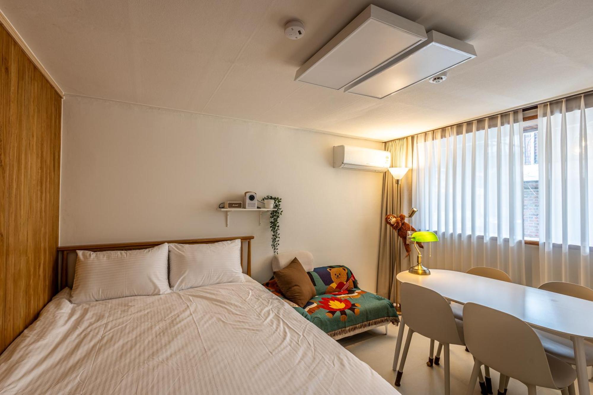 Marie's House 201 Hongdae Bed & Breakfast *